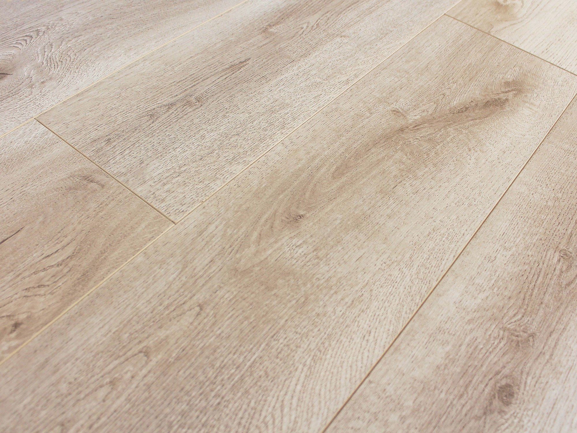 COPPER WINE | Luxury Laminate by Pravada Floors