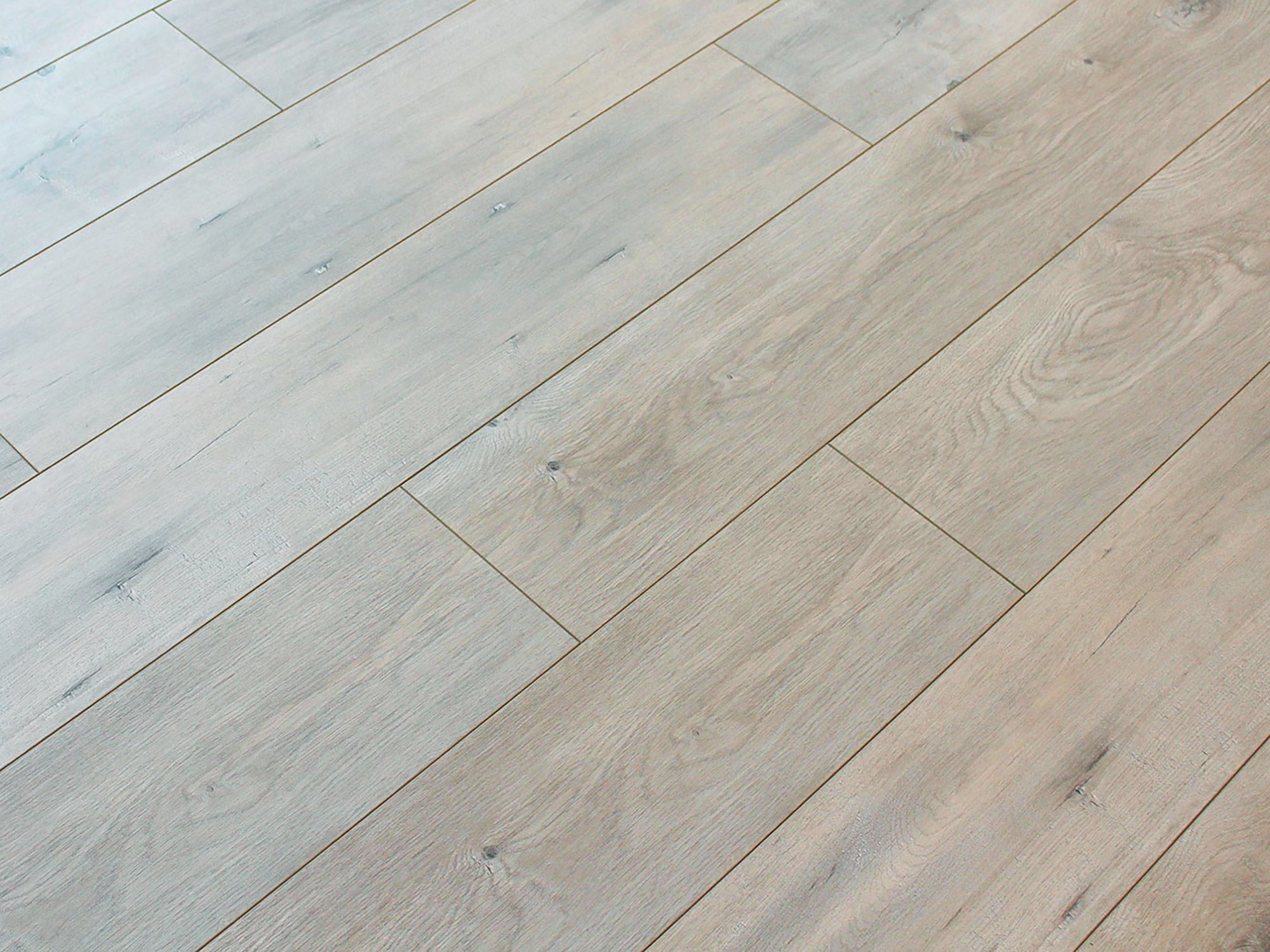 ICED MINK | Luxury Laminate by Pravada Floors