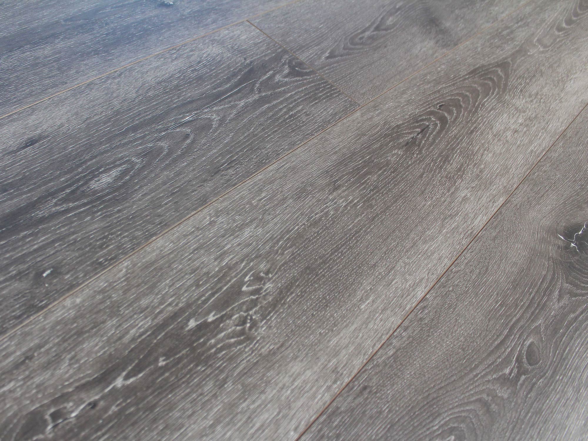 KARAT | Luxury Laminate by Pravada Floors